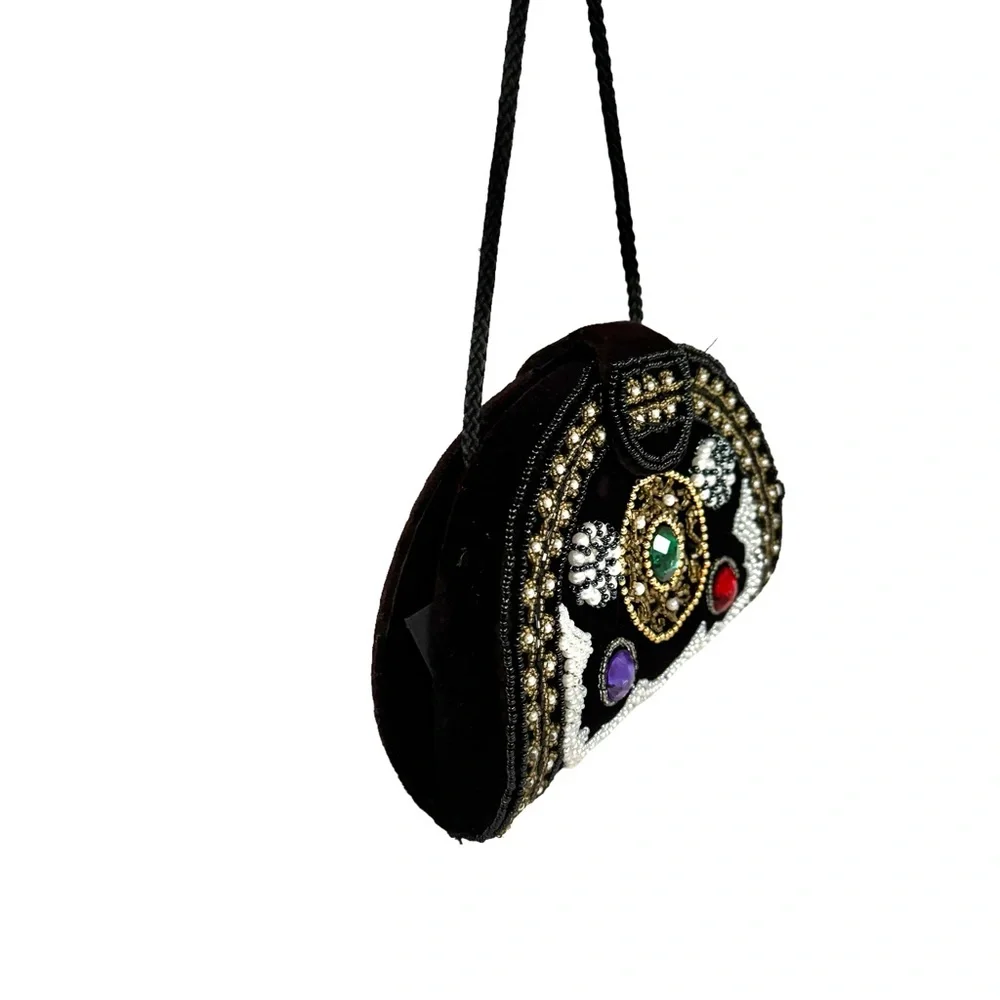 🆕 Magid Beaded Clutch Crossbody